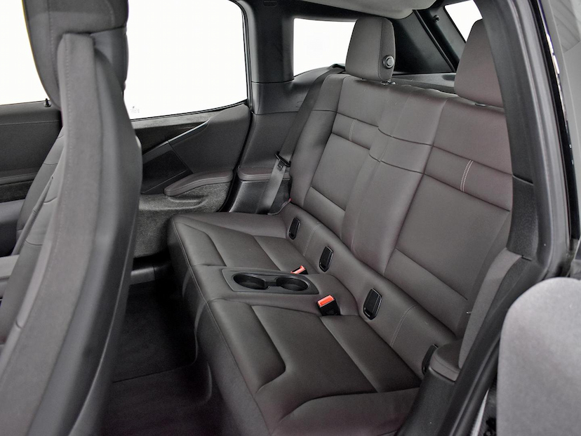 Foto do veículo BMW I3  BEV 170CV AUT. (ELÉTRICO) 2022 13.075 KM 179.000,00