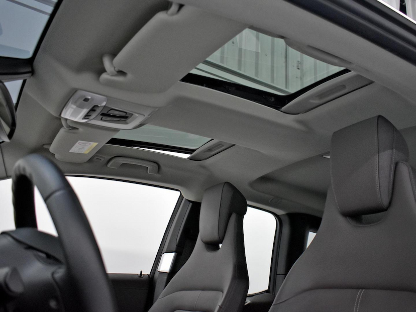 Foto do veículo BMW I3  BEV 170CV AUT. (ELÉTRICO) 2022 13.075 KM 179.000,00