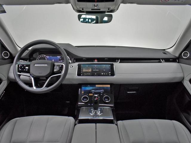 Foto do veículo LAND ROVER RANGE ROVER RANGE R. EVOQUE SI4 SE 2.0 AUT 5P FLEX 2023 28.318 KM 320.000,00