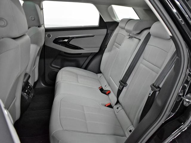 Foto do veículo LAND ROVER RANGE ROVER RANGE R. EVOQUE SI4 SE 2.0 AUT 5P FLEX 2023 28.318 KM 320.000,00