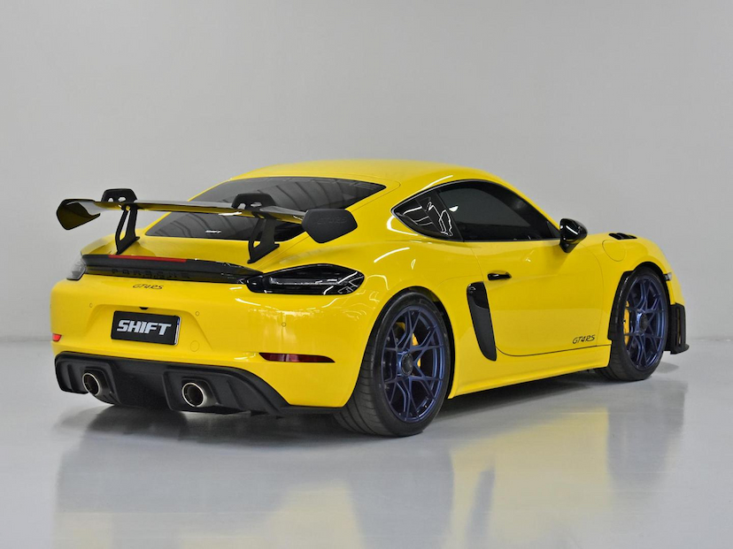 Foto do veículo PORSCHE 718  CAYMAN GT4 RS 4.0 500CV 2024 867 KM 1.950.000,00