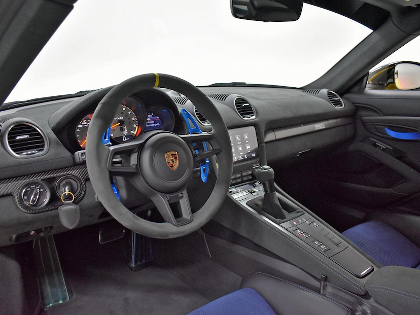 Foto do veículo PORSCHE 718  CAYMAN GT4 RS 4.0 500CV 2024 867 KM 1.950.000,00