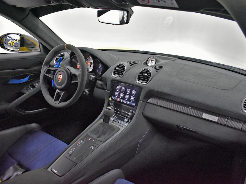 Foto do veículo PORSCHE 718  CAYMAN GT4 RS 4.0 500CV 2024 867 KM 1.950.000,00