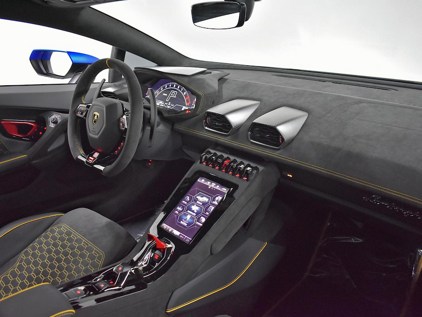 Foto do veículo LAMBORGHINI HURACÁN  TECNICA COUPE LP 640-2 2023 102 KM 4.300.000,00