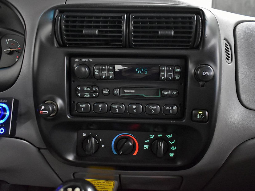 Foto do veículo FORD RANGER  STX(EXT.CAB) 4.0 V-6 12V 2P 1997 3.220 KM 190.000,00