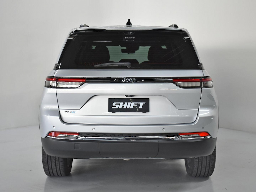 Foto do veículo JEEP CHEROKEE GRAND  4XE 2.0 T. AUT. (HIBRIDO) 2023 9.910 KM 455.000,00