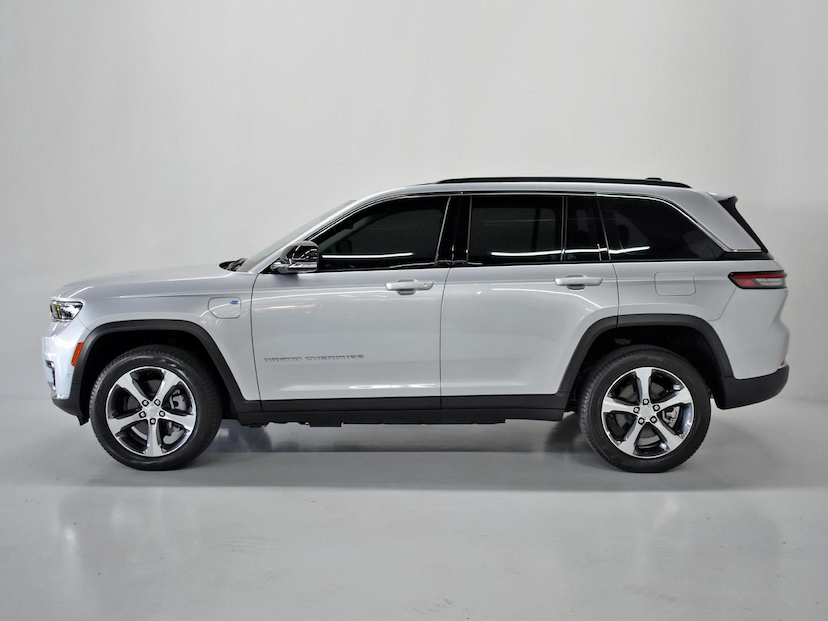 Foto do veículo JEEP CHEROKEE GRAND  4XE 2.0 T. AUT. (HIBRIDO) 2023 9.910 KM 455.000,00