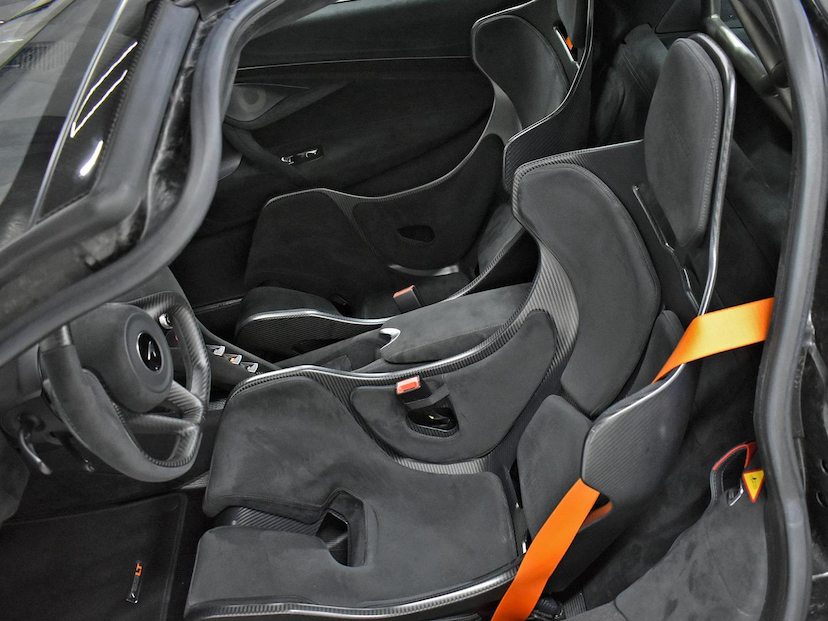 Foto do veículo MCLAREN 765LT  COUPE 4.0 BI-TURBO V8 2021 1.568 KM 4.700.000,00