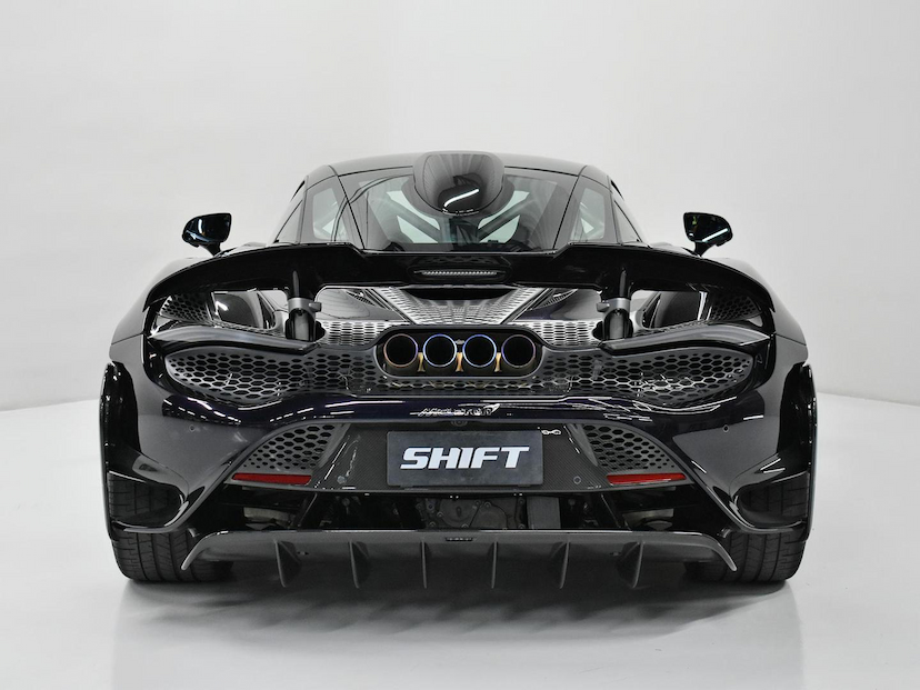 Foto do veículo MCLAREN 765LT  COUPE 4.0 BI-TURBO V8 2021 1.568 KM 4.700.000,00
