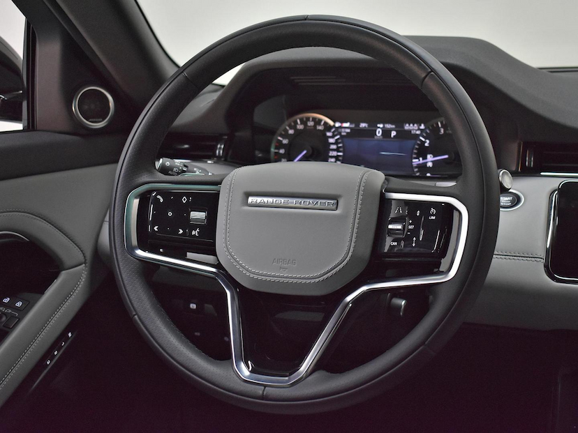 Foto do veículo LAND ROVER RANGE ROVER  EVOQUE SI4 HSE R DYNAMIC 2.0 FLEX AUT 2023 5.183 KM 369.000,00