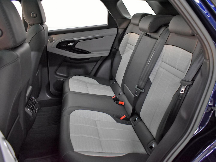 Foto do veículo LAND ROVER RANGE ROVER  EVOQUE SI4 HSE R DYNAMIC 2.0 FLEX AUT 2023 5.183 KM 369.000,00