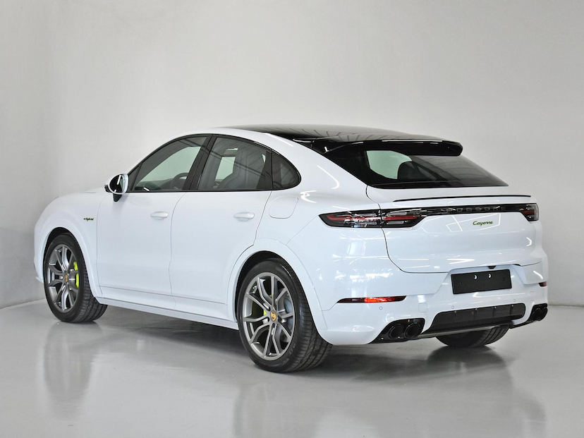 Foto do veículo PORSCHE CAYENNE  COUPE PLATINUM ED 3.0 (HIBRIDO) 2023 9.717 KM 740.000,00