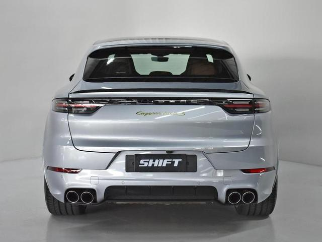 Foto do veículo PORSCHE CAYENNE  COUPE TURBO S E-HYBRID 4.0 2023 12.561 KM 1.050.000,00