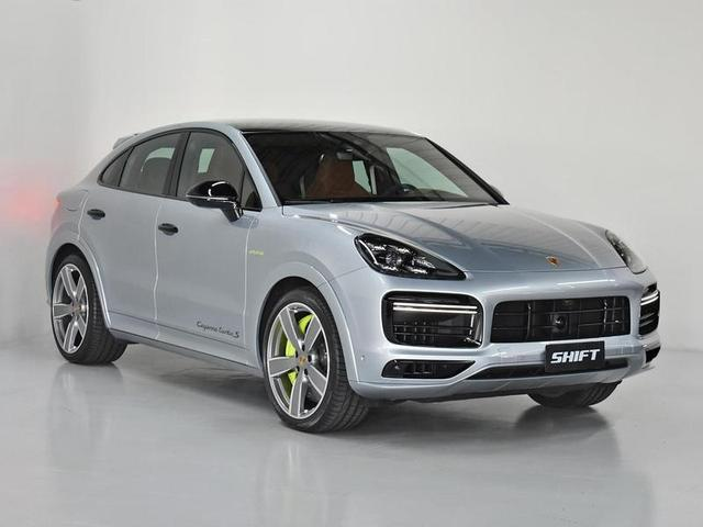 Foto do veículo PORSCHE CAYENNE  COUPE TURBO S E-HYBRID 4.0 2023 12.561 KM 1.050.000,00