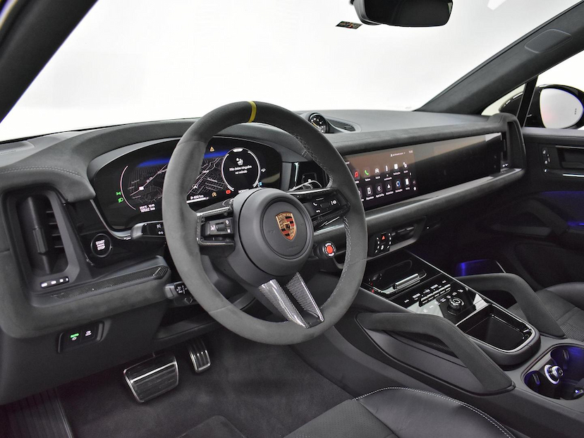 Foto do veículo PORSCHE CAYENNE  TURBO GT 4.0 V8 2024 10.737 KM 1.400.000,00