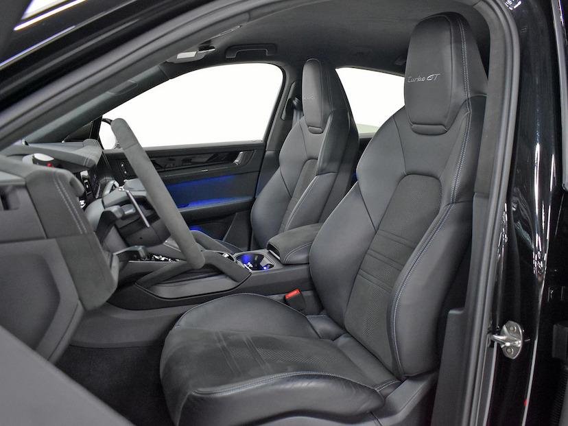 Foto do veículo PORSCHE CAYENNE  TURBO GT 4.0 V8 2024 10.737 KM 1.400.000,00