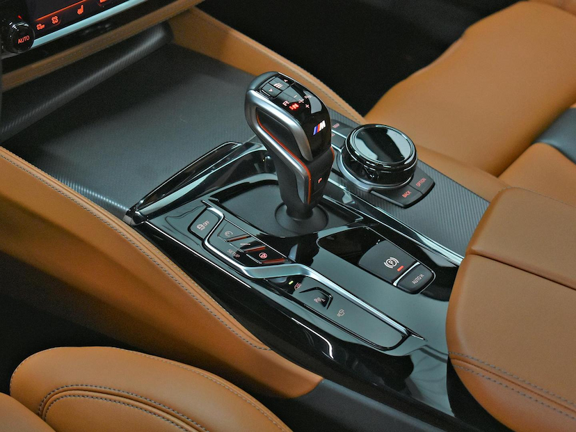 Foto do veículo BMW M5  4.4 V8 TWIN POWER M XDRIVE STEPTRONIC 2019 25.815 KM 520.000,00