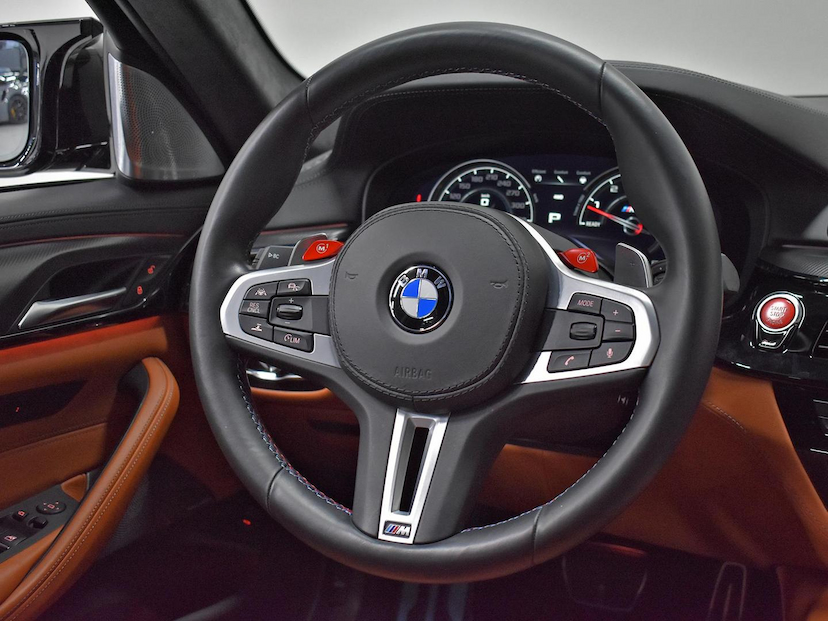 Foto do veículo BMW M5  4.4 V8 TWIN POWER M XDRIVE STEPTRONIC 2019 25.815 KM 520.000,00
