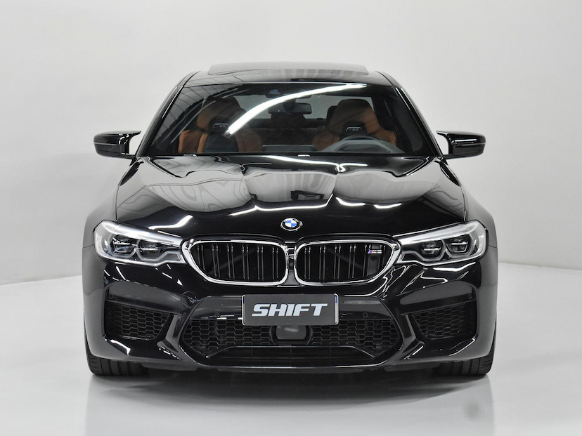 Foto do veículo BMW M5  4.4 V8 TWIN POWER M XDRIVE STEPTRONIC 2019 25.815 KM 520.000,00