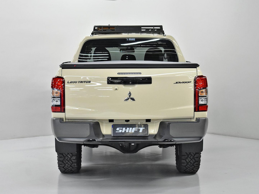 Foto do veículo MITSUBISHI L200 TRITON  SAVANA 2.4 4X4 DIE. AUT 2025 4.192 KM 279.000,00