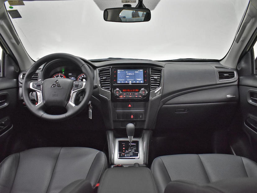 Foto do veículo MITSUBISHI L200 TRITON  SAVANA 2.4 4X4 DIE. AUT 2025 4.192 KM 279.000,00