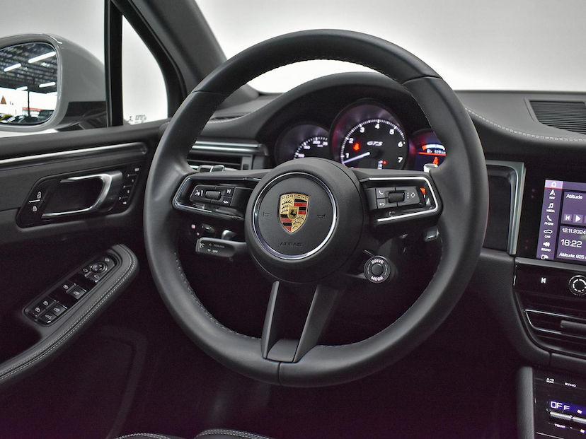 Foto do veículo PORSCHE MACAN MACAN GTS 2.9 BI-TURBO 2022 17.296 KM 629.000,00