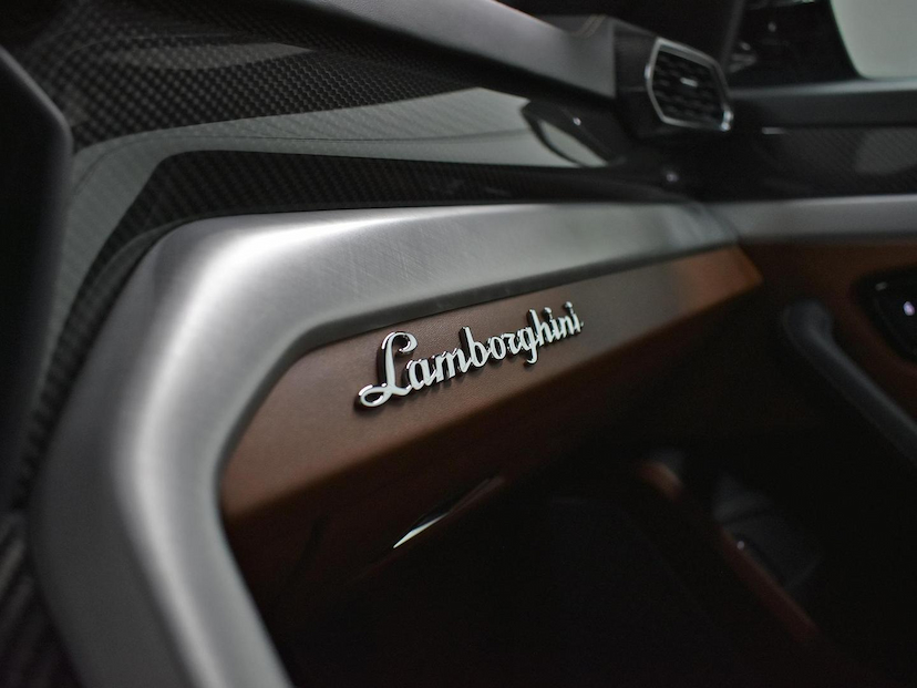 Foto do veículo LAMBORGHINI URUS  LP 650 4 2019 29.180 KM 2.600.000,00