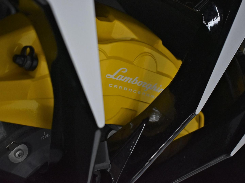 Foto do veículo LAMBORGHINI URUS  LP 650 4 2019 29.180 KM 2.600.000,00