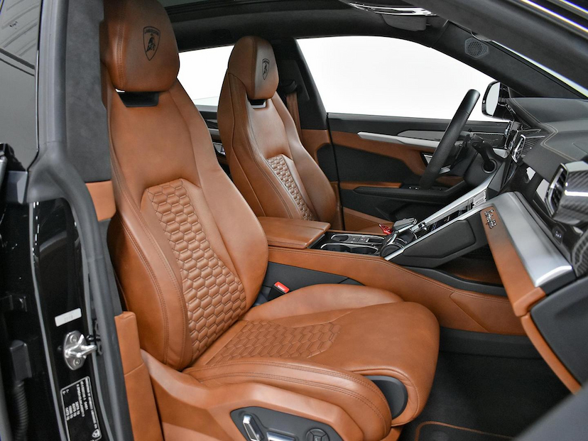 Foto do veículo LAMBORGHINI URUS  LP 650 4 2019 29.180 KM 2.600.000,00