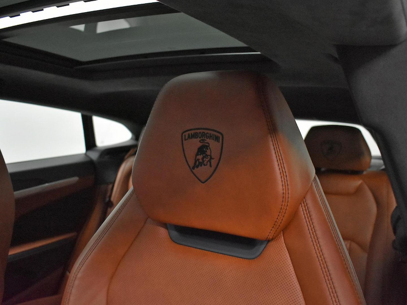 Foto do veículo LAMBORGHINI URUS  LP 650 4 2019 29.180 KM 2.600.000,00