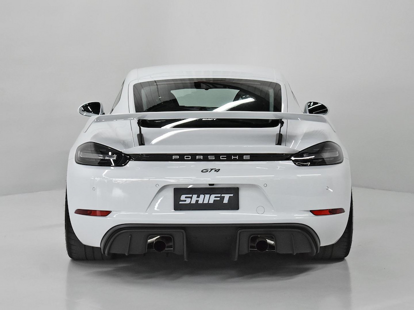 Foto do veículo PORSCHE CAYMAN  GT4 2021 8.396 KM 890.000,00
