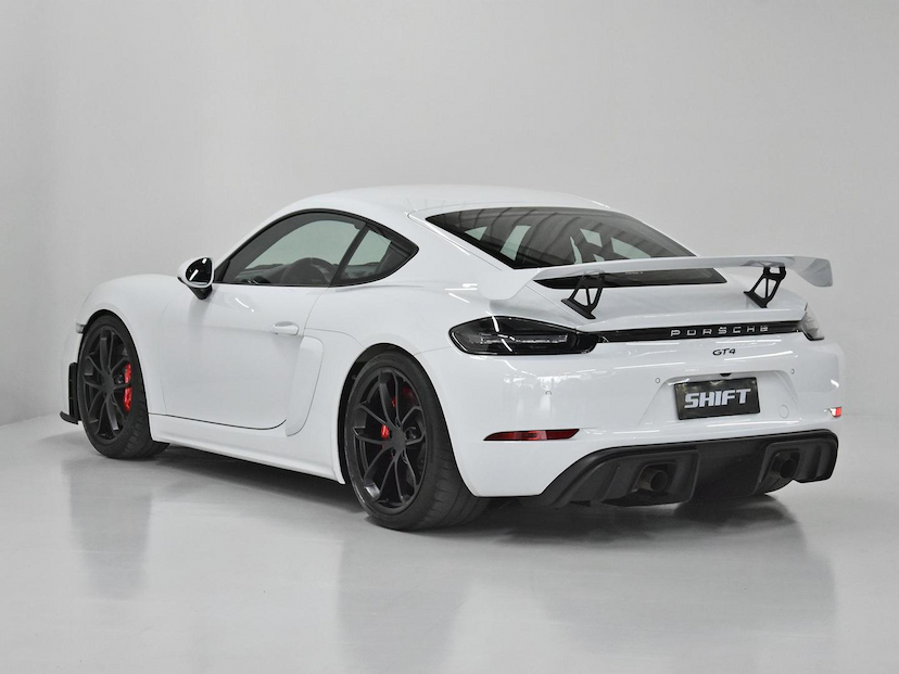 Foto do veículo PORSCHE CAYMAN  GT4 2021 8.396 KM 890.000,00