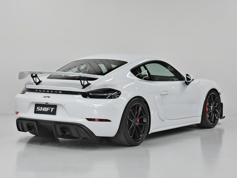 Foto do veículo PORSCHE CAYMAN  GT4 2021 8.396 KM 890.000,00
