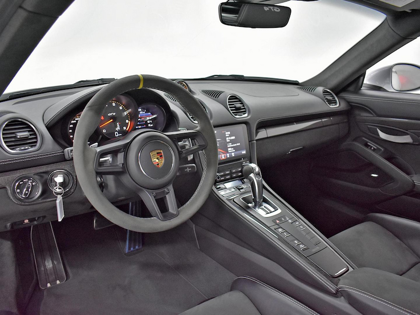 Foto do veículo PORSCHE CAYMAN  GT4 2021 8.396 KM 890.000,00