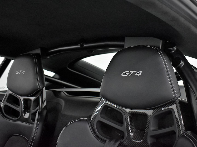 Foto do veículo PORSCHE CAYMAN  GT4 2021 8.396 KM 890.000,00