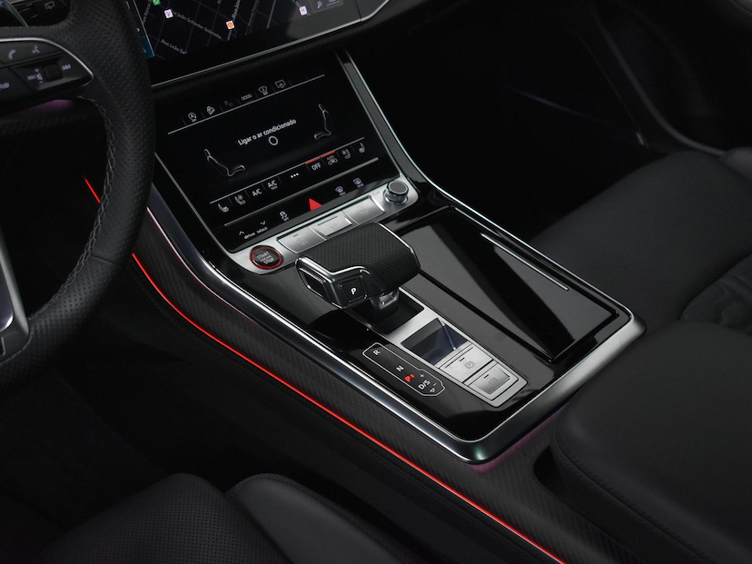 Foto do veículo AUDI RS Q8  4.0 BITURBO FSI 2023 5.805 KM 920.000,00