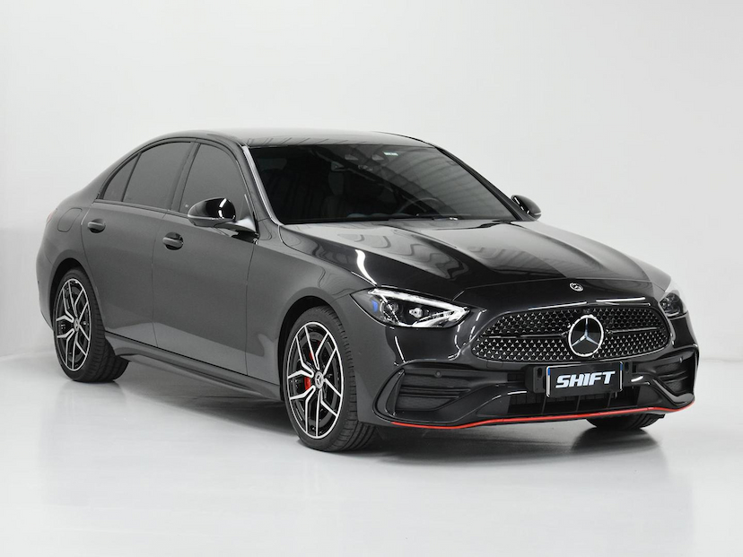 Foto do veículo MERCEDES-BENZ C 300  LINE 2024 5.905 KM 389.000,00