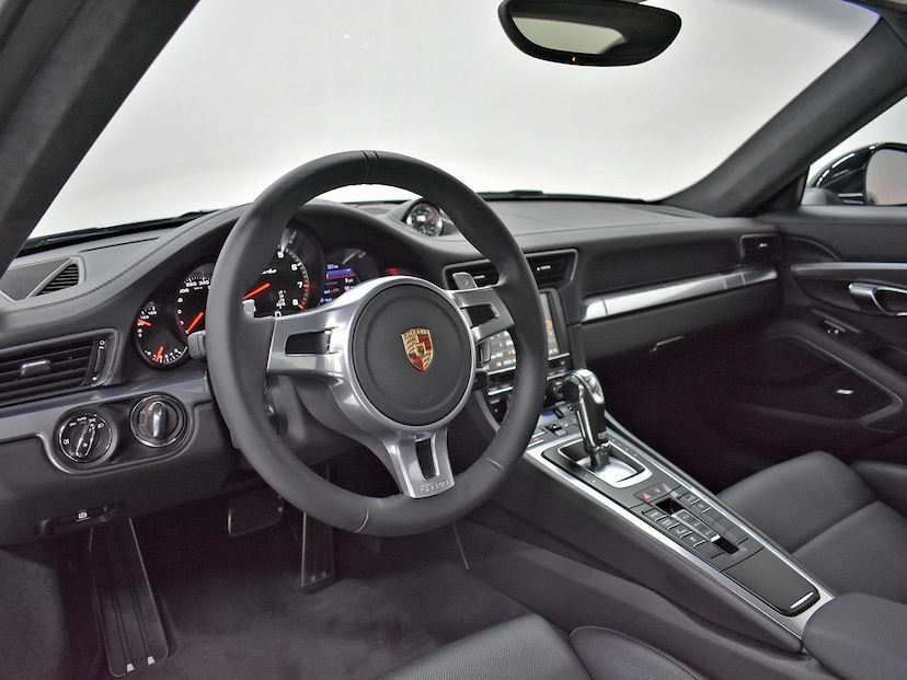 Foto do veículo PORSCHE 911  TURBO 2015 3.667 KM 950.000,00