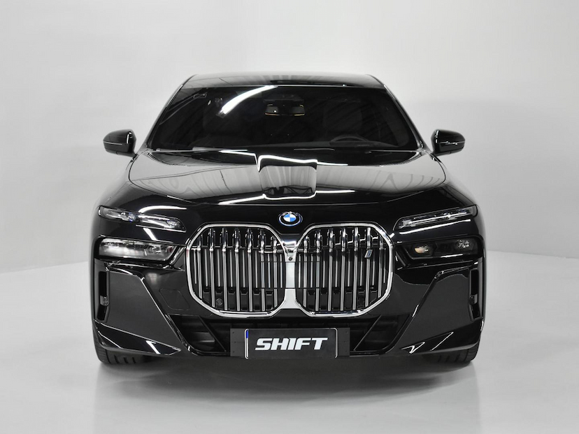 Foto do veículo BMW I7  XDRIVE 60 M SPORT AUT. (ELÉTRICO) 2024 790 KM 1.090.000,00
