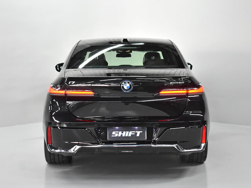 Foto do veículo BMW I7  XDRIVE 60 M SPORT AUT. (ELÉTRICO) 2024 790 KM 1.090.000,00