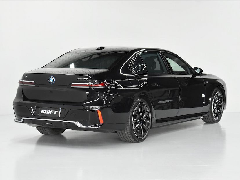Foto do veículo BMW I7  XDRIVE 60 M SPORT AUT. (ELÉTRICO) 2024 790 KM 1.090.000,00