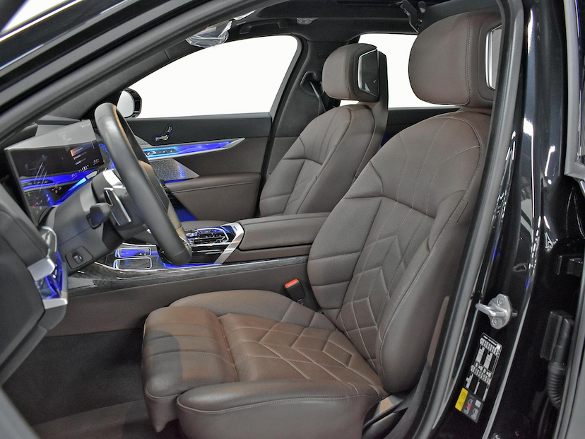Foto do veículo BMW I7  XDRIVE 60 M SPORT AUT. (ELÉTRICO) 2024 790 KM 1.090.000,00