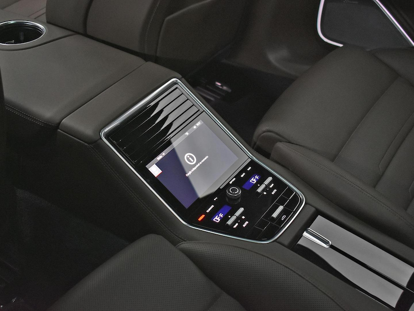Foto do veículo PORSCHE PANAMERA  4 E-HYBRID SPORT TURISMO 2023 8.038 KM 790.000,00