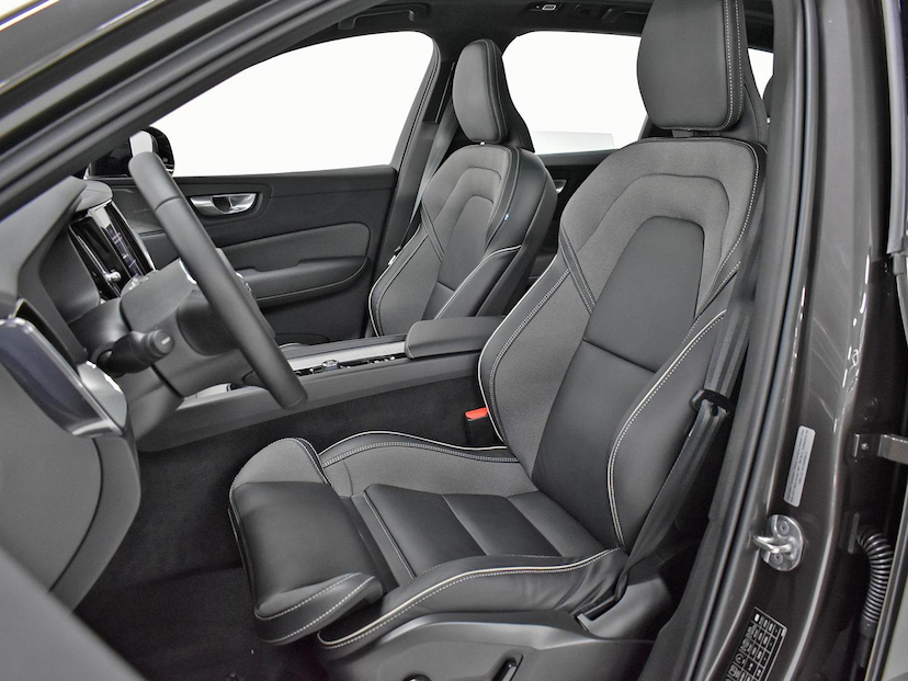Foto do veículo VOLVO XC60 XC 60 T-8 ULTIM.DARK 2.0 AWD (HÍBRIDO) 2023 11.692 KM 369.000,00