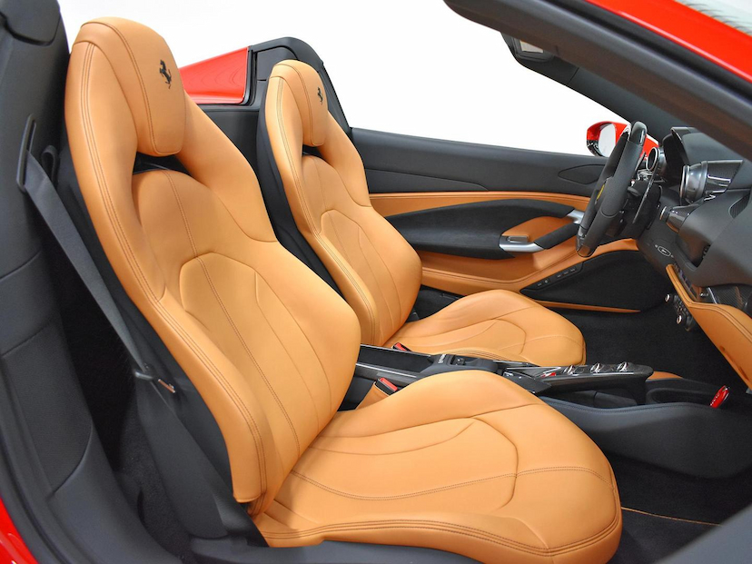 Foto do veículo FERRARI F8  SPIDER 3.9 V8 BI-TURBO 720CV 2022 4.693 KM 4.250.000,00