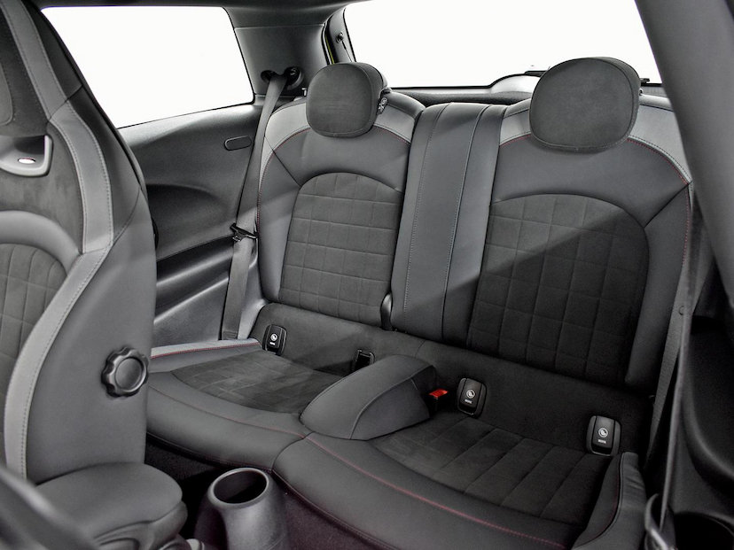 Foto do veículo MINI JOHN COOPER WORKS COOPER JOHN WORKS 25K EDIT. 2.0 TURBO 3P 2024 5.095 KM 280.000,00