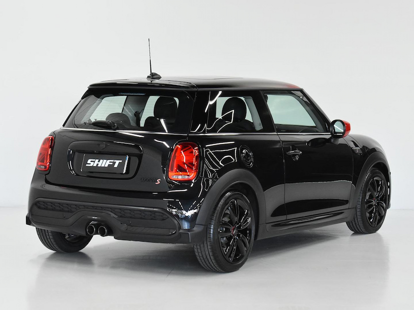 Foto do veículo MINI COOPER  S TOP 2.0 2023 13.400 KM 199.000,00