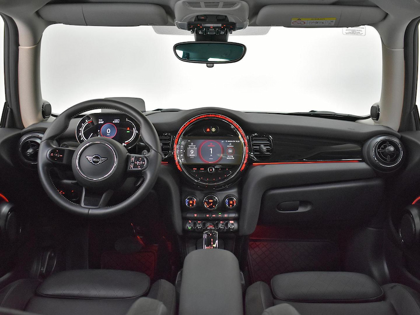 Foto do veículo MINI COOPER  S TOP 2.0 2023 13.400 KM 199.000,00