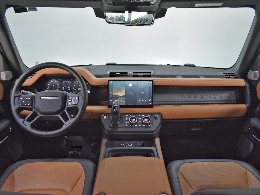Foto do veículo LAND ROVER DEFENDER  130 X 3.0 I6 DIE.AUT.(HIBRIDO) 2024 5.976 KM 850.000,00