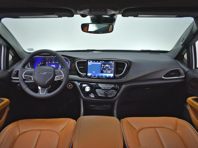 Foto do veículo CHRYSLER PACIFICA  PINNACLE HYBRID 2023 3.6 V6 260 CV 2023 11.170 KM 720.000,00